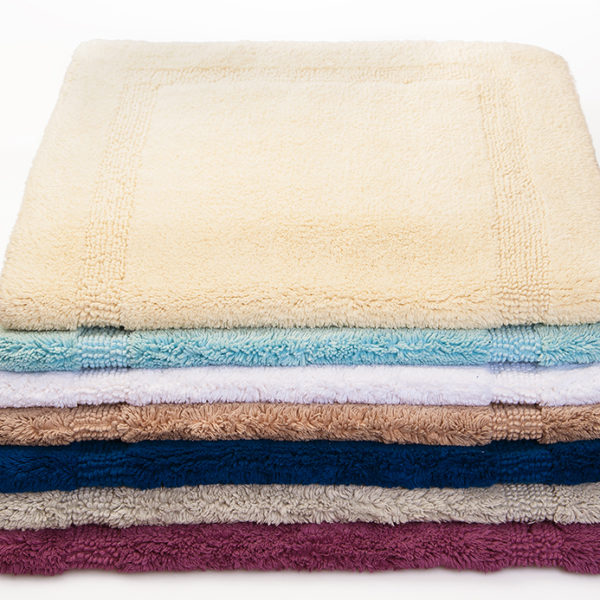 We stock a wide range of Diane anti-slip bath, shower and pedestal mats to compliment your bathroom or shower room.