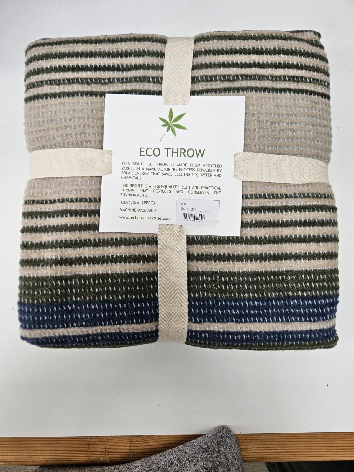 ECO Throw Earth Stripe