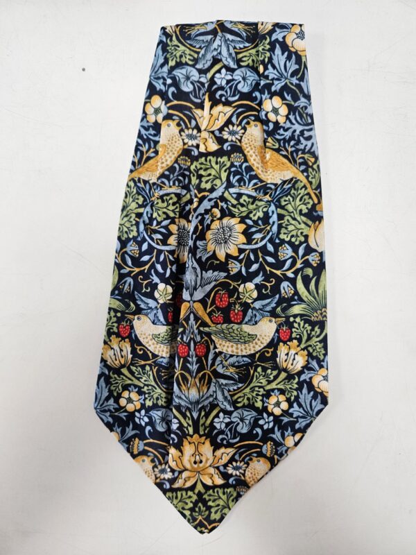 Strawberry Thief Navy - Cravat